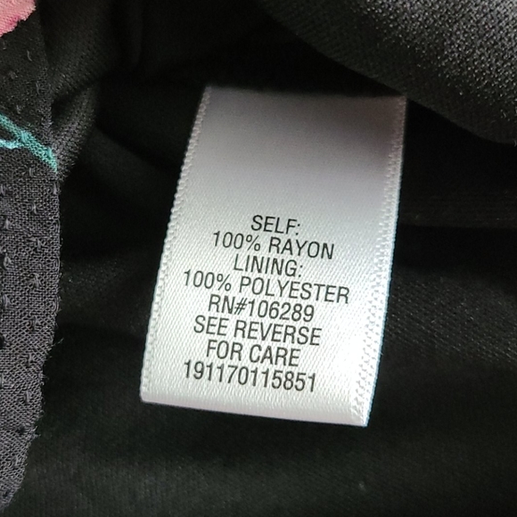 Candie's floral shorts romper - Picture 11 of 11